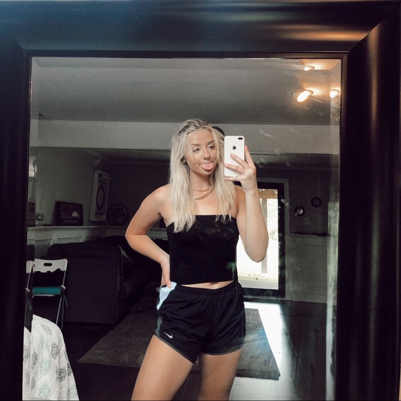 Nike Pants - NIKE tempo shorts S